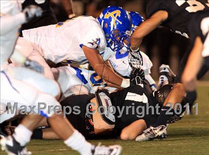 Thumbnail 2 in Servite vs. Bishop Amat photogallery.