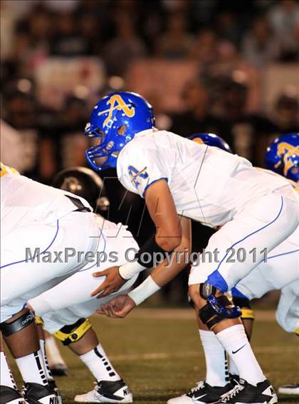 Thumbnail 1 in Servite vs. Bishop Amat photogallery.