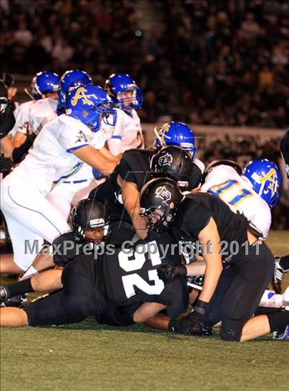 Thumbnail 1 in Servite vs. Bishop Amat photogallery.
