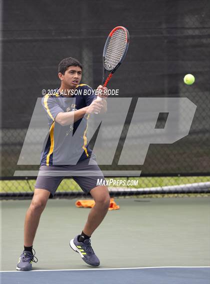 Thumbnail 2 in NCHSAA 1A Finals (Singles) photogallery.