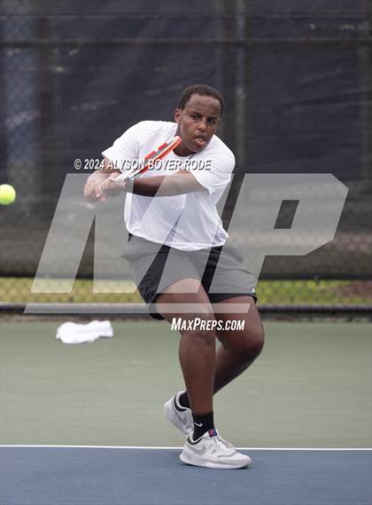 Thumbnail 1 in NCHSAA 1A Finals (Singles) photogallery.