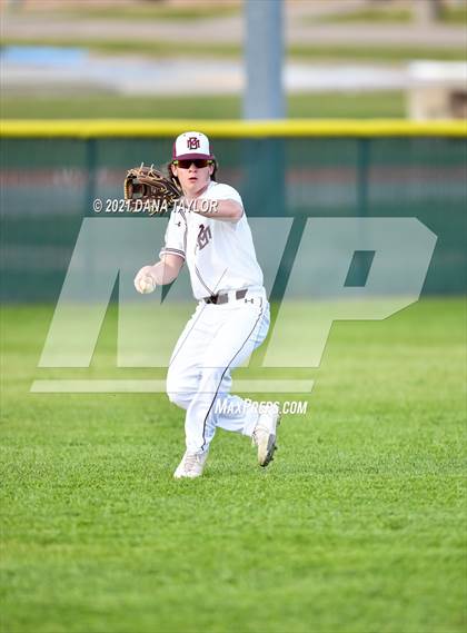 Thumbnail 1 in Comanche @ Millsap photogallery.