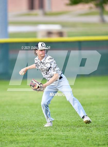 Thumbnail 1 in Comanche @ Millsap photogallery.