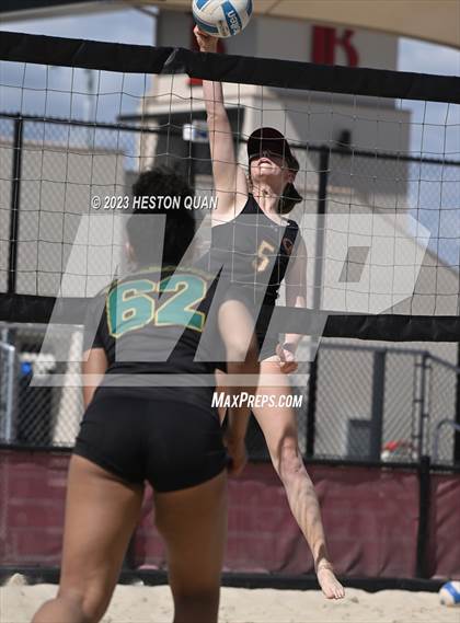 Thumbnail 3 in Oaks Christian vs. Long Beach Poly (CIF-SS D2 Playoffs) photogallery.