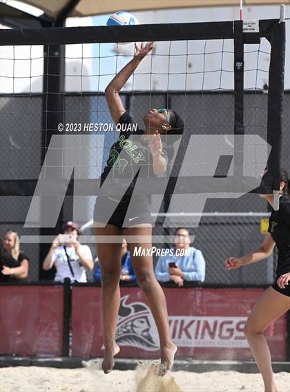 Thumbnail 2 in Oaks Christian vs. Long Beach Poly (CIF-SS D2 Playoffs) photogallery.
