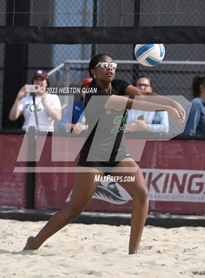 Thumbnail 1 in Oaks Christian vs. Long Beach Poly (CIF-SS D2 Playoffs) photogallery.