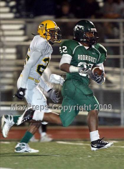 Thumbnail 2 in Vanden @ Rodriguez photogallery.