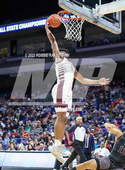 Thumbnail 1 in Beaumont United vs. Mansfield Timberview (UIL 5A State Final) photogallery.