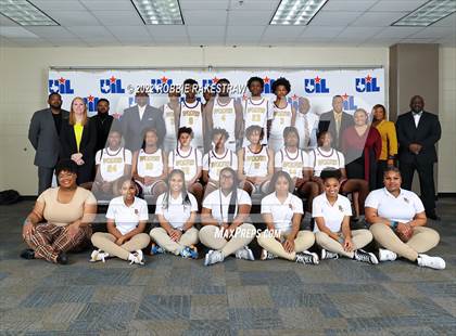 Thumbnail 2 in Beaumont United vs. Mansfield Timberview (UIL 5A State Final) photogallery.
