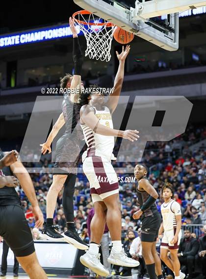 Thumbnail 1 in Beaumont United vs. Mansfield Timberview (UIL 5A State Final) photogallery.