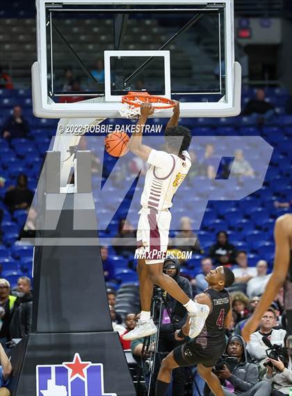 Thumbnail 2 in Beaumont United vs. Mansfield Timberview (UIL 5A State Final) photogallery.