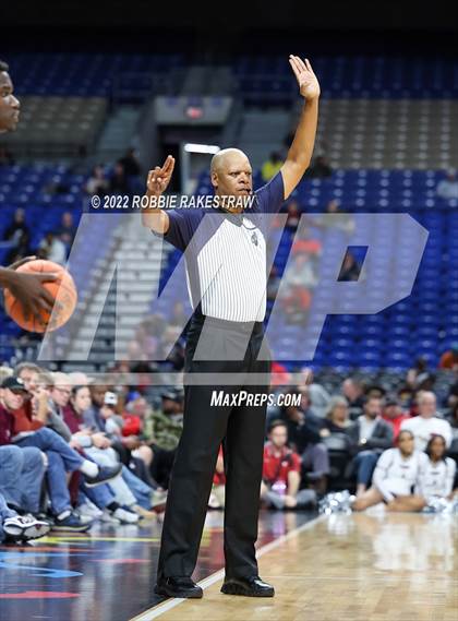 Thumbnail 1 in Beaumont United vs. Mansfield Timberview (UIL 5A State Final) photogallery.