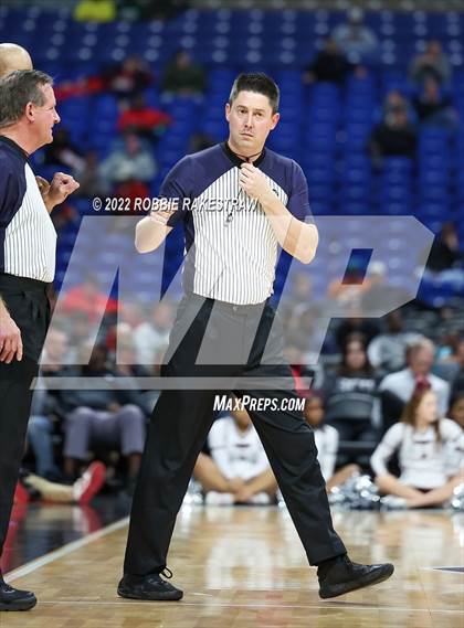 Thumbnail 1 in Beaumont United vs. Mansfield Timberview (UIL 5A State Final) photogallery.