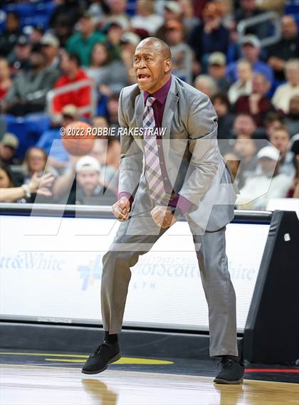 Thumbnail 1 in Beaumont United vs. Mansfield Timberview (UIL 5A State Final) photogallery.