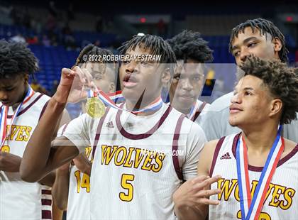 Thumbnail 3 in Beaumont United vs. Mansfield Timberview (UIL 5A State Final) photogallery.