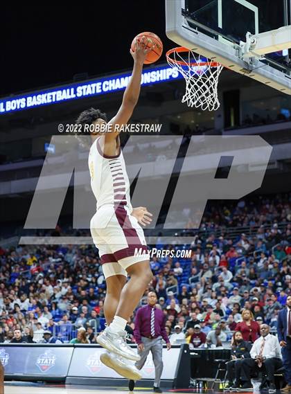 Thumbnail 3 in Beaumont United vs. Mansfield Timberview (UIL 5A State Final) photogallery.