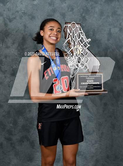 Thumbnail 3 in Etiwanda (CIF State Open Div. Award Photos) photogallery.