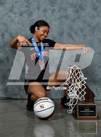 Thumbnail 1 in Etiwanda (CIF State Open Div. Award Photos) photogallery.