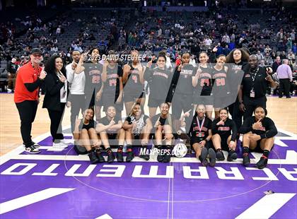 Thumbnail 1 in Etiwanda (CIF State Open Div. Award Photos) photogallery.