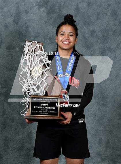 Thumbnail 1 in Etiwanda (CIF State Open Div. Award Photos) photogallery.