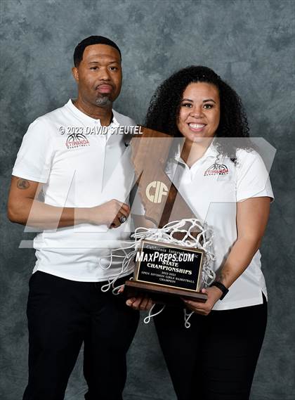 Thumbnail 2 in Etiwanda (CIF State Open Div. Award Photos) photogallery.