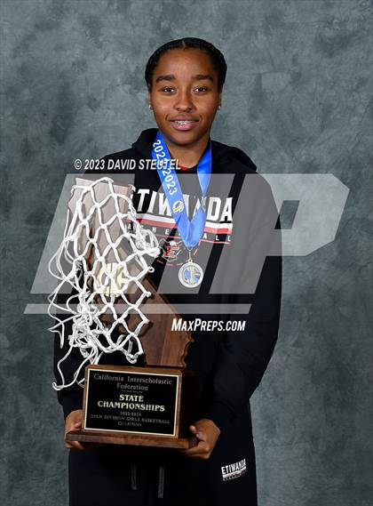 Thumbnail 1 in Etiwanda (CIF State Open Div. Award Photos) photogallery.