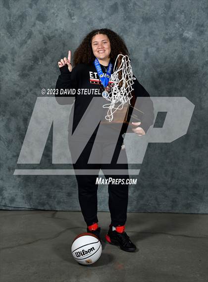 Thumbnail 2 in Etiwanda (CIF State Open Div. Award Photos) photogallery.