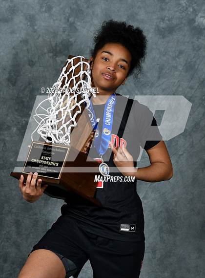 Thumbnail 1 in Etiwanda (CIF State Open Div. Award Photos) photogallery.