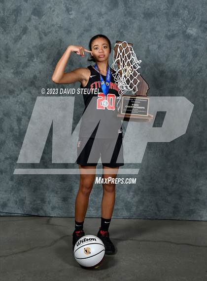 Thumbnail 3 in Etiwanda (CIF State Open Div. Award Photos) photogallery.