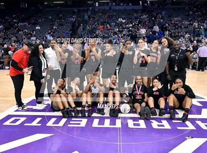 Thumbnail 2 in Etiwanda (CIF State Open Div. Award Photos) photogallery.