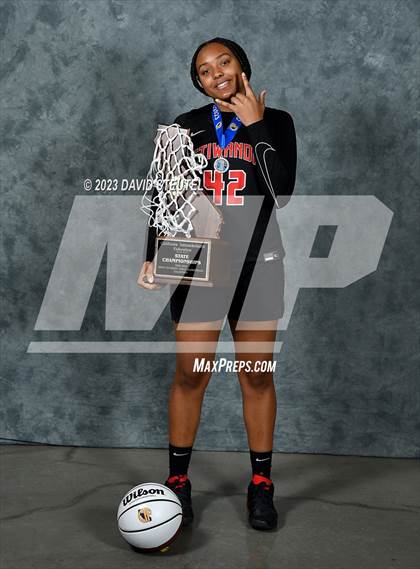 Thumbnail 3 in Etiwanda (CIF State Open Div. Award Photos) photogallery.