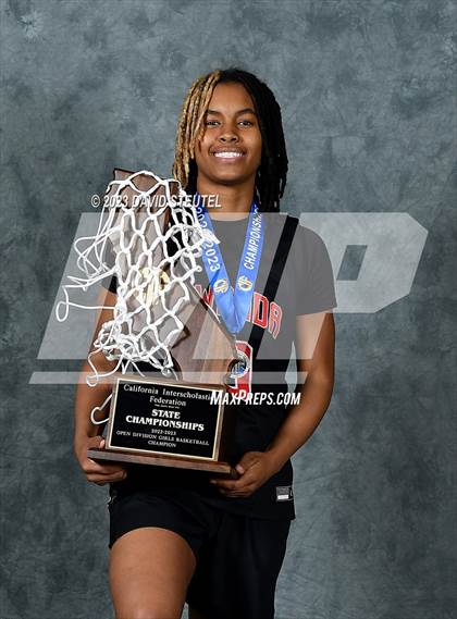 Thumbnail 1 in Etiwanda (CIF State Open Div. Award Photos) photogallery.