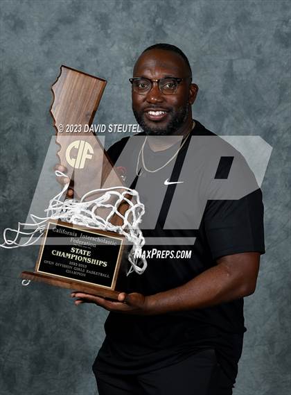 Thumbnail 1 in Etiwanda (CIF State Open Div. Award Photos) photogallery.