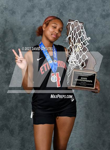 Thumbnail 1 in Etiwanda (CIF State Open Div. Award Photos) photogallery.