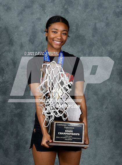 Thumbnail 1 in Etiwanda (CIF State Open Div. Award Photos) photogallery.