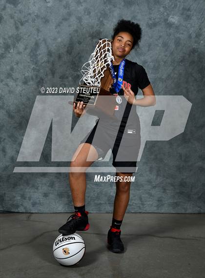 Thumbnail 2 in Etiwanda (CIF State Open Div. Award Photos) photogallery.