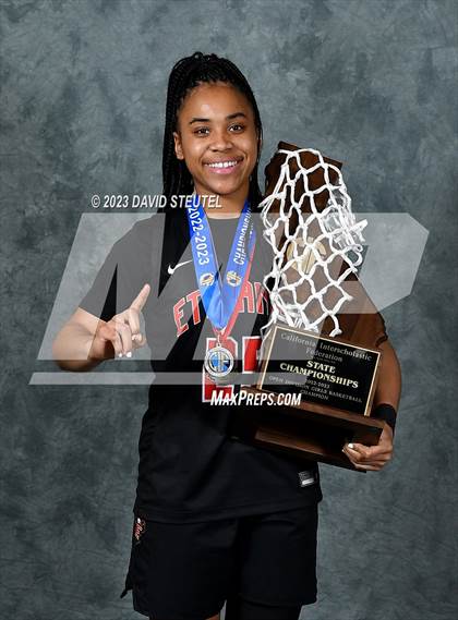 Thumbnail 1 in Etiwanda (CIF State Open Div. Award Photos) photogallery.