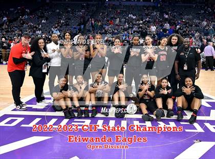 Thumbnail 1 in Etiwanda (CIF State Open Div. Award Photos) photogallery.