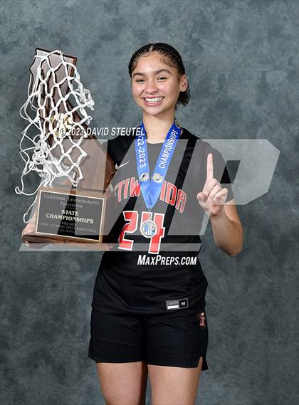 Thumbnail 2 in Etiwanda (CIF State Open Div. Award Photos) photogallery.