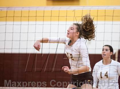 Thumbnail 2 in Bethlehem Catholic vs Allentown Central Catholic (PIAA District 11 Class AA Final) photogallery.