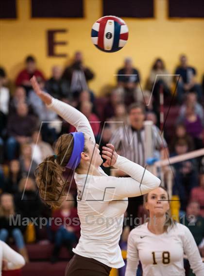 Thumbnail 3 in Bethlehem Catholic vs Allentown Central Catholic (PIAA District 11 Class AA Final) photogallery.