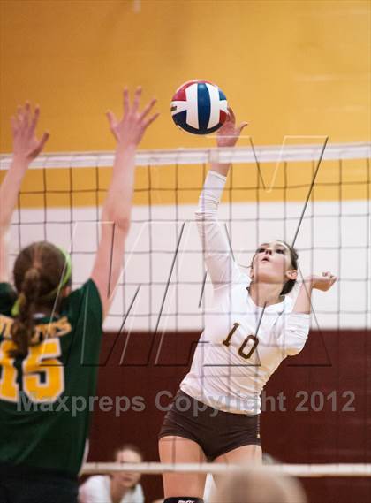 Thumbnail 2 in Bethlehem Catholic vs Allentown Central Catholic (PIAA District 11 Class AA Final) photogallery.