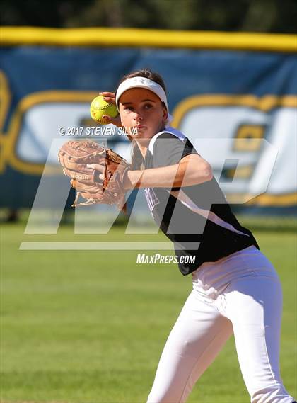 Thumbnail 2 in Santana vs. Steele Canyon (CIF SDS D2 Final) photogallery.