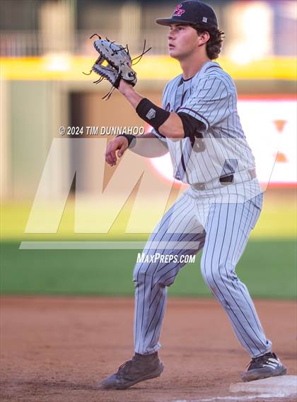Thumbnail 2 in Grapevine vs. Rouse (UIL 5A Baseball Semifinal) photogallery.