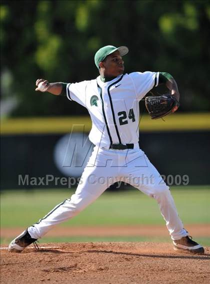 Thumbnail 3 in Jesuit vs. De La Salle (Anderson Bat National Classic) photogallery.