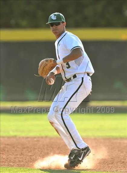Thumbnail 1 in Jesuit vs. De La Salle (Anderson Bat National Classic) photogallery.