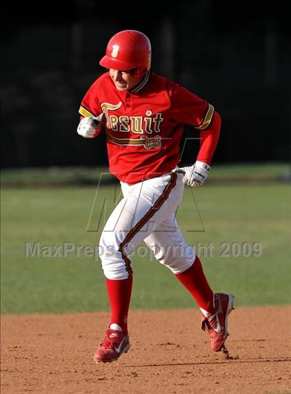Thumbnail 2 in Jesuit vs. De La Salle (Anderson Bat National Classic) photogallery.