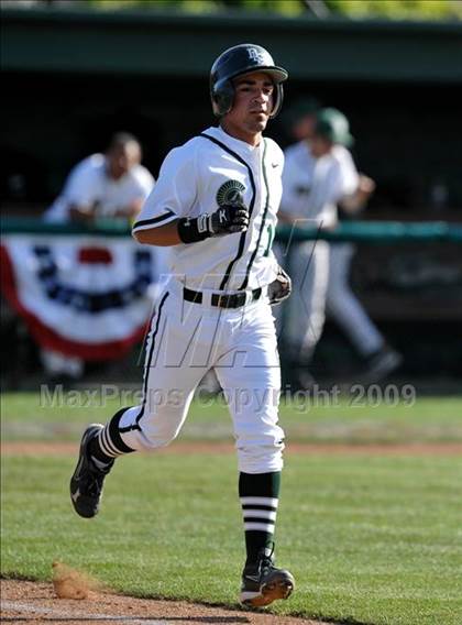 Thumbnail 3 in Jesuit vs. De La Salle (Anderson Bat National Classic) photogallery.