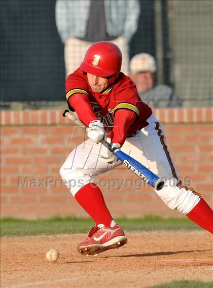 Thumbnail 1 in Jesuit vs. De La Salle (Anderson Bat National Classic) photogallery.