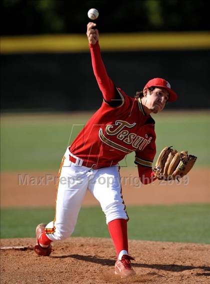 Thumbnail 3 in Jesuit vs. De La Salle (Anderson Bat National Classic) photogallery.